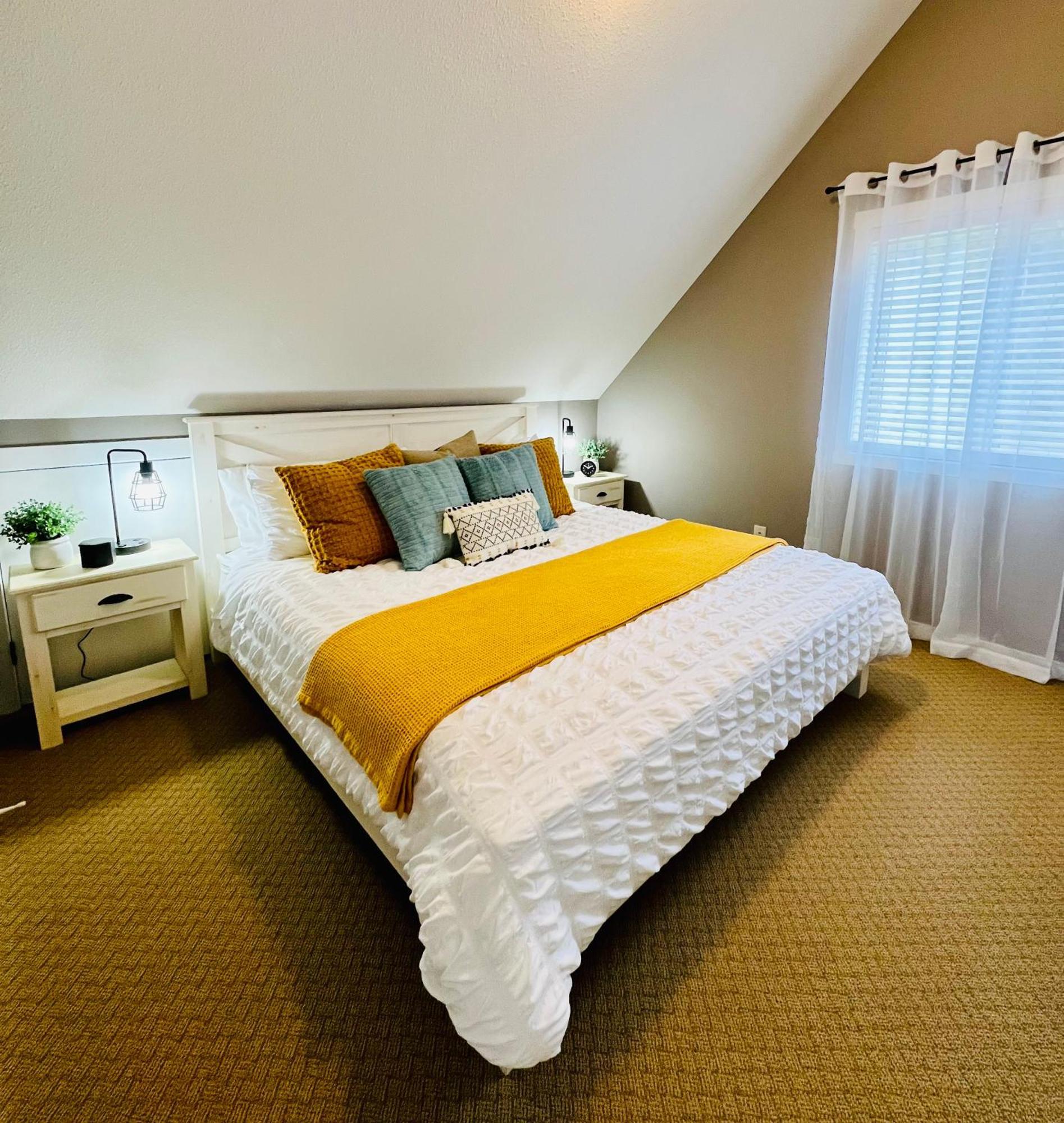 Jasmine Cottage كيلوانا المظهر الخارجي الصورة